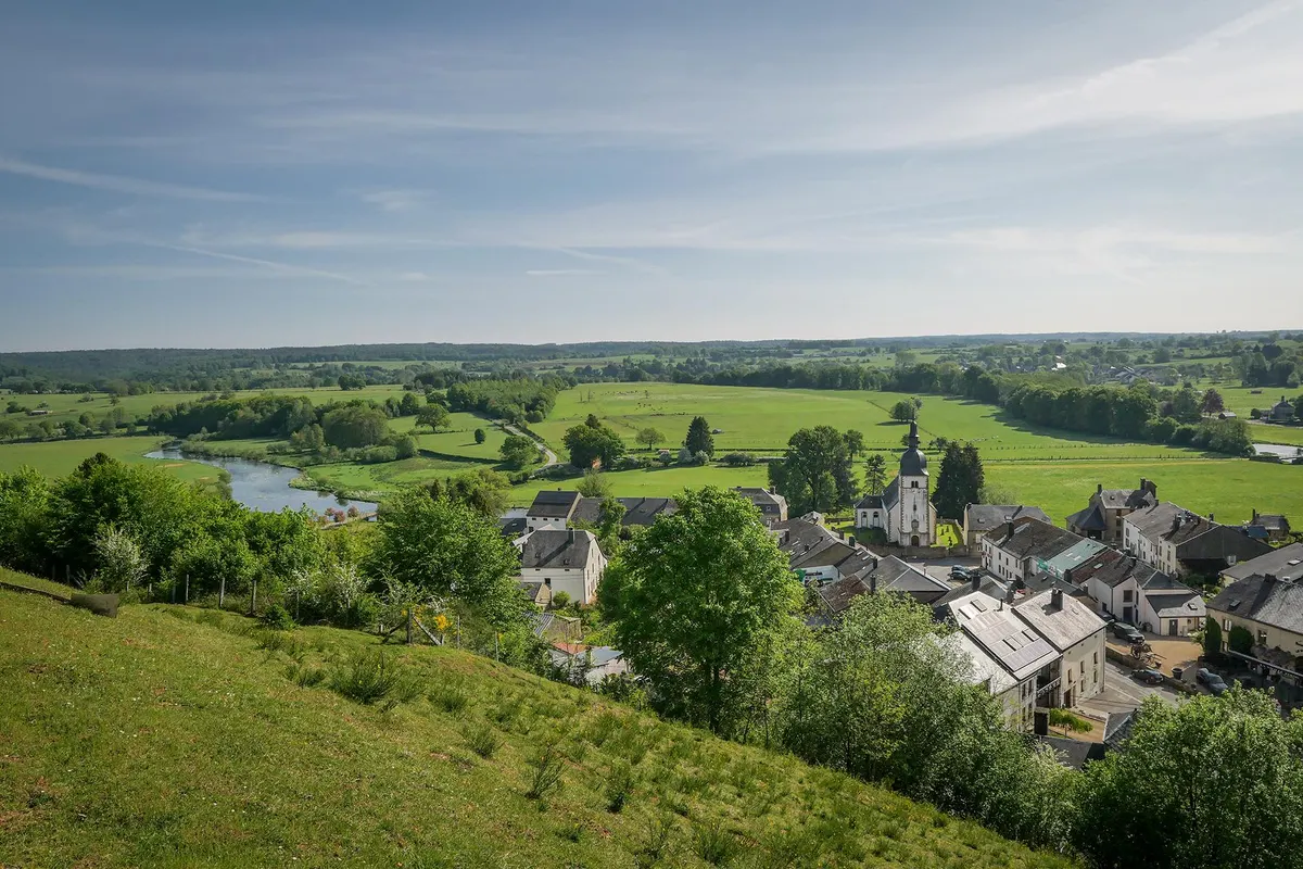 Am Wasser entlang – Ruhiger Spaziergang an der Semois
