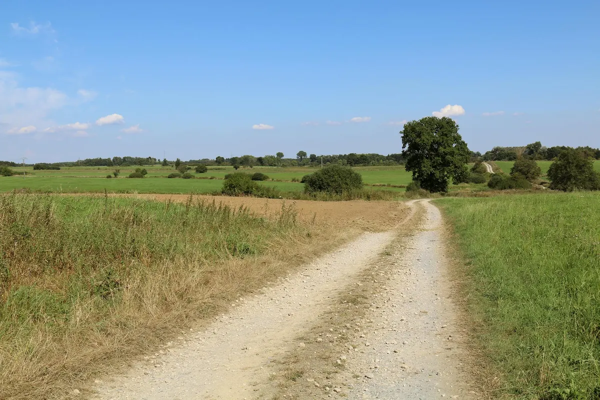 La Stabuloise: ländliche Wanderung bei Etalle