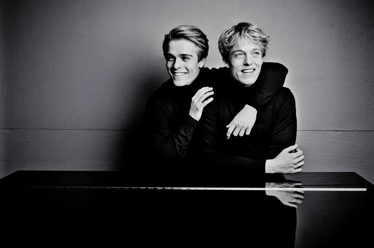 Surprise Concert by the Jussen Brothers